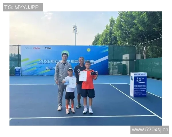 南京网球队荣登全国网球配合排行榜第四名展现团队实力与竞技风采 南京网球队荣登全国网球配合排行榜第四名展现团队实力与竞技风采